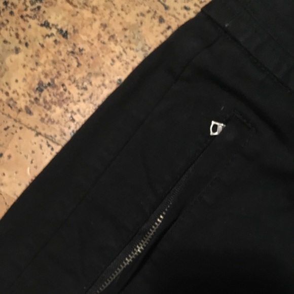 Liz Claiborne Black Crop Pants, Never Worn - Picture 5 of 8